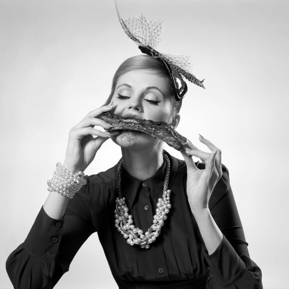 Meet your Posher, Jessica - Picture 1 of 2